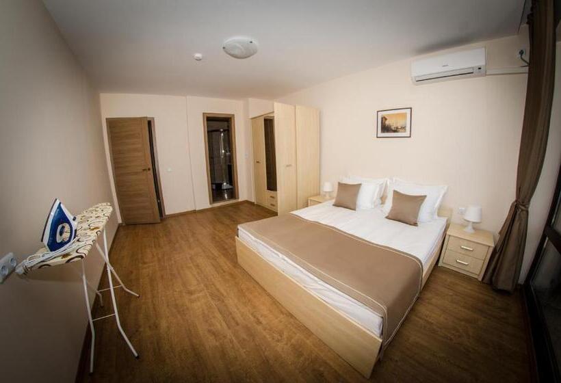 Апартаменты 2 Спальни с Балконом, Premier Fort Beach
