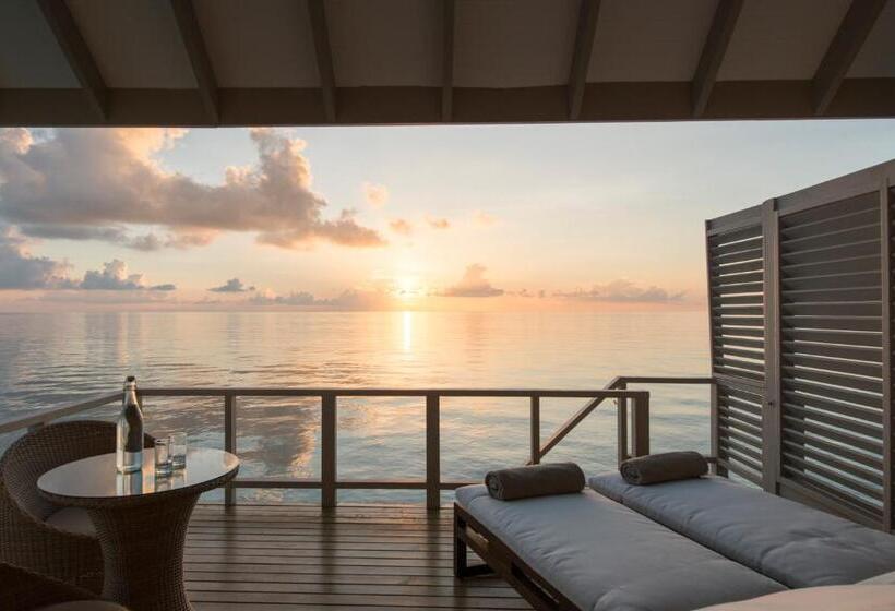 بانگلوی استاندارد, Summer Island Maldives Resort
