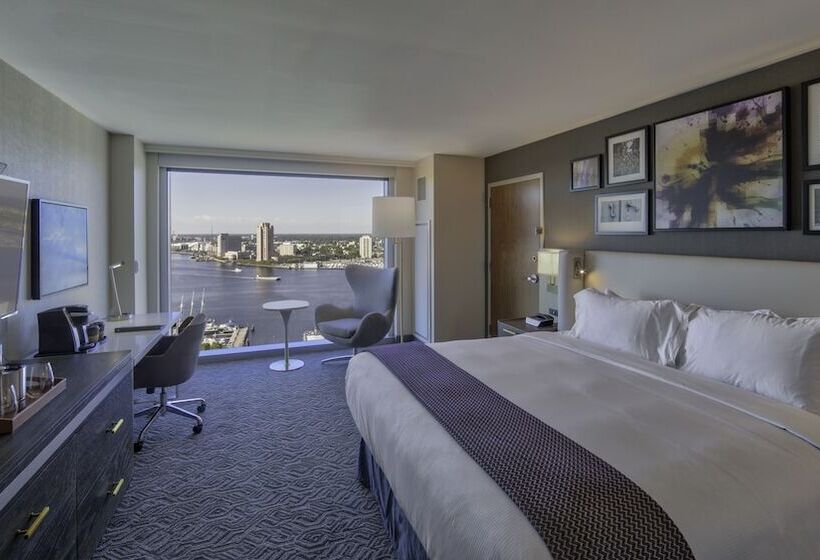 Номер Executive, Hilton Norfolk The Main