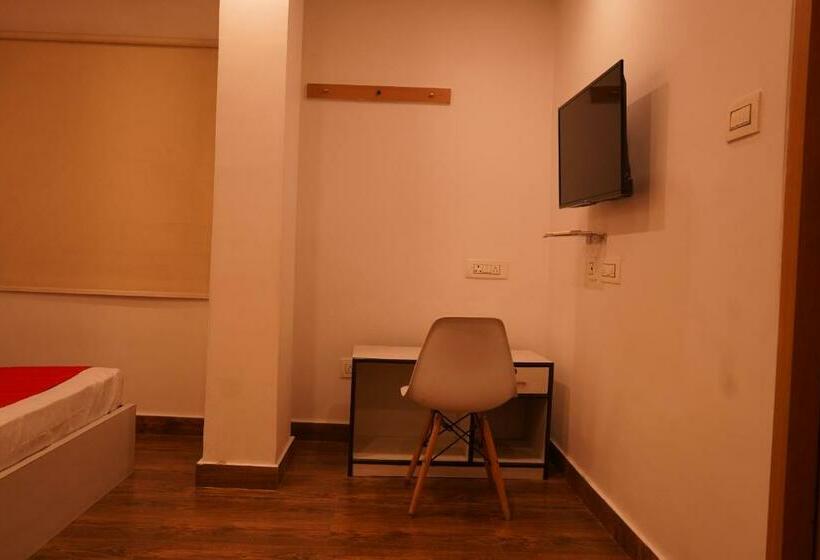 Номер Deluxe, Fabhotel Globe Express   Nr Ruby Hospital