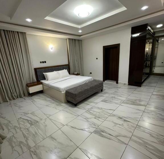 سوییت اجرایی, Dejames Hotels And Suites