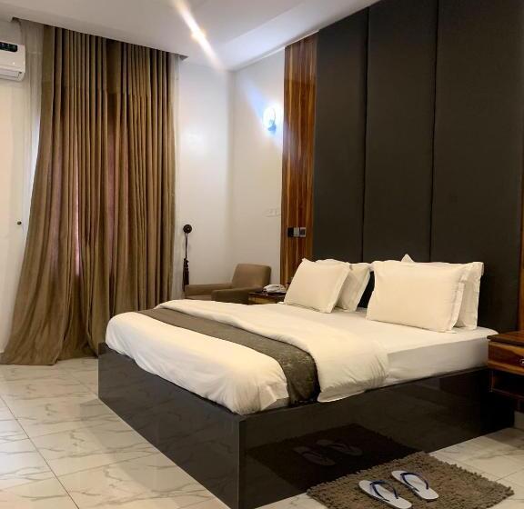 سوییت جونیور لوکس, Dejames Hotels And Suites