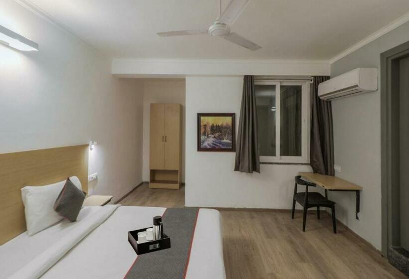 اتاق کلاسیک سه تخته, Oyo Townhouse 938 Hotel Near Omaxe Celebration Mall