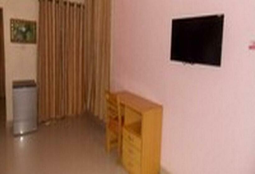 اتاق استاندارد سه نفره, Room In Apartment   Sheriffyt Royale Hotel   Business Suite