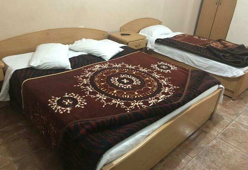 اتاق راحتی سه تخته, Al Amer 1