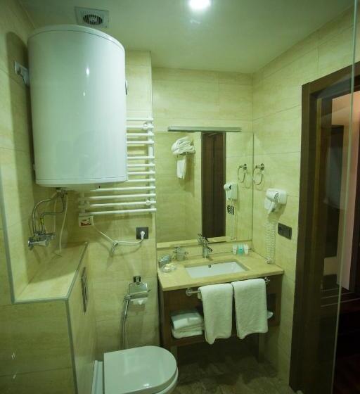 اتاق استاندارد با چشم‌انداز شهر, Corner Inn