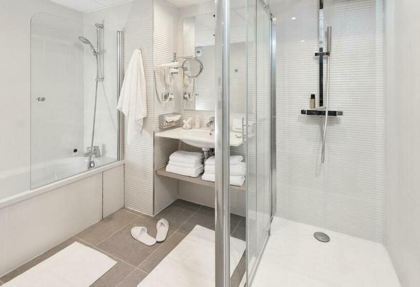 סוויטת ג'וניור דלוקס נוף לים, Hôtel Valdys Thalasso & Spa   La Baie