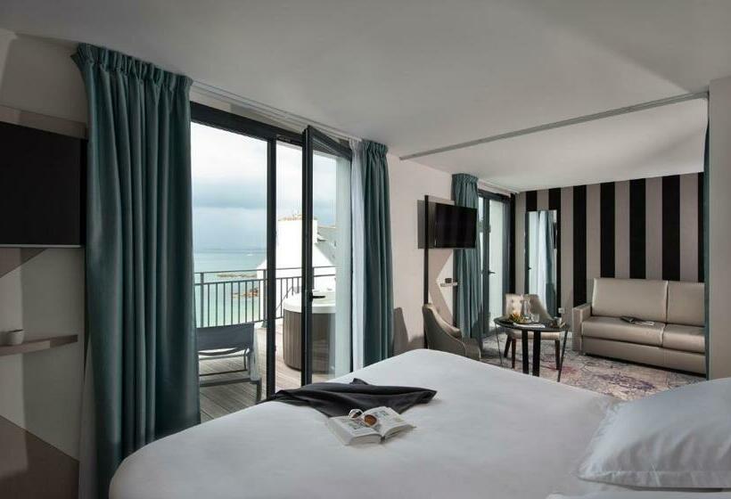 سوییت جونیور لوکس با چشم‌انداز دریا, Hôtel Valdys Thalasso & Spa   La Baie
