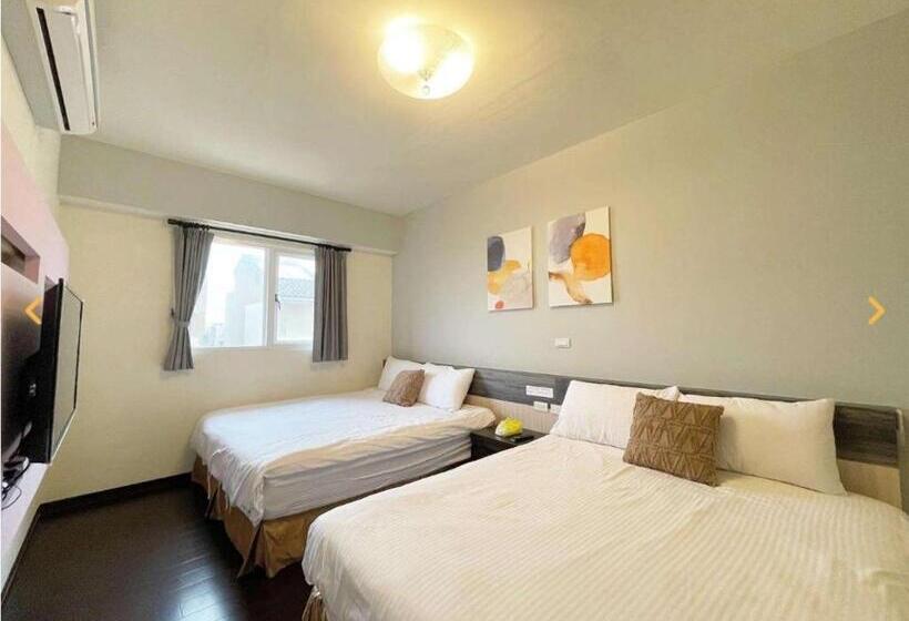 اتاق استاندارد چهارنفره با بالکن, Miyue B&b