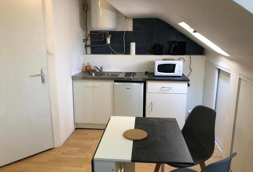 استودیوی استاندارد, Residence Le Continental