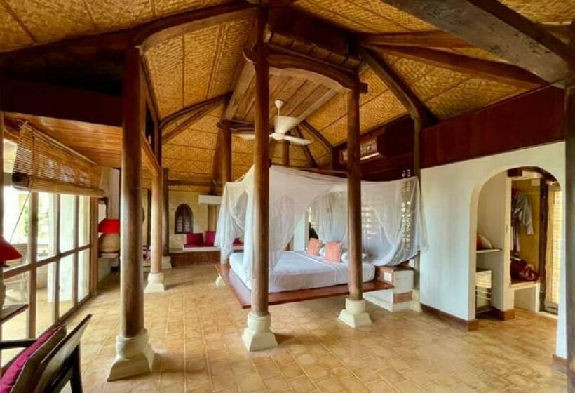 ویلای 1 خوابه با چشم‌انداز دریا, Villa Louise Hue Beach Boutique