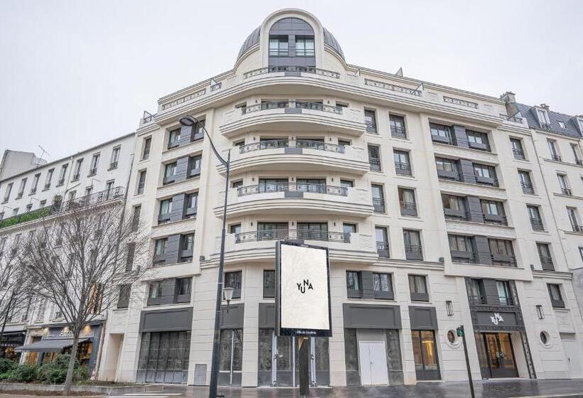 استودیوی لوکس, Yuna Porte Maillot   Apart