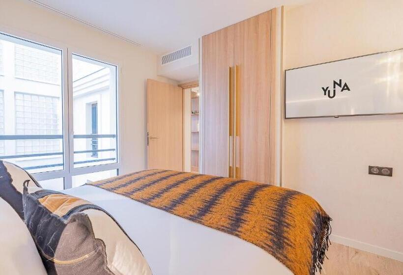 2 Bedroom Premium Apartment, Yuna Porte Maillot   Apart