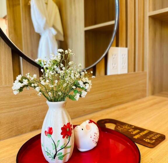 اتاق لوکس با تخت بزرگ, Mint Hoi An Villa