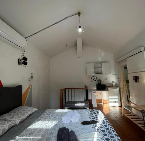 带阳台套房, Cinar Apart