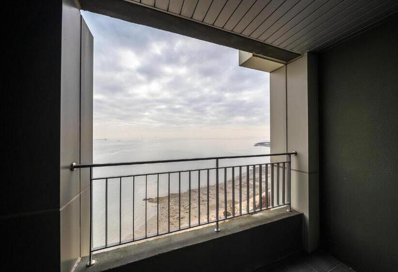 اتاق لوکس با چشم‌انداز دریا, Inchon Sky And Sea Ocean View