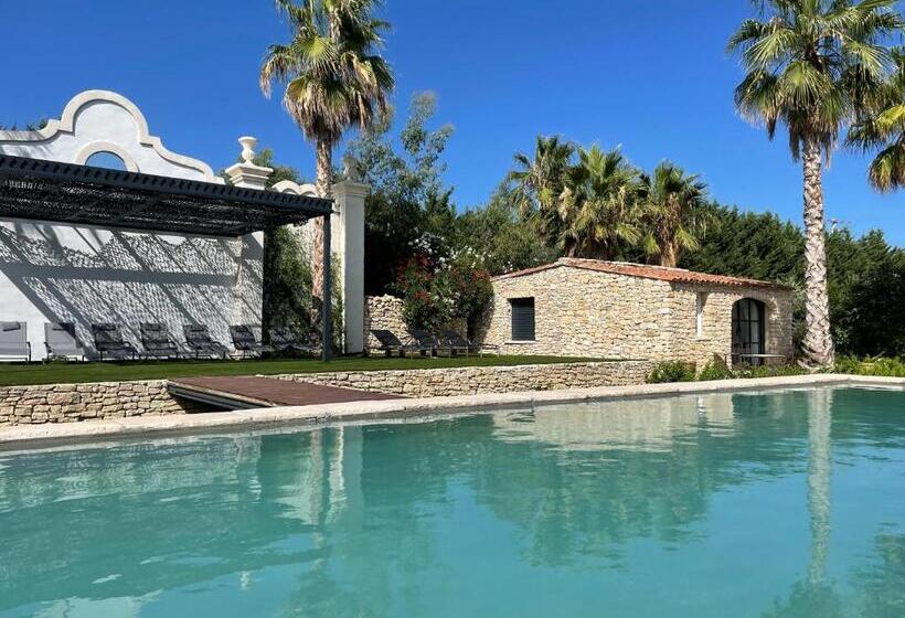 سوییت با چشم‌انداز استخر, Maison Blue Palm Aix En Provence
