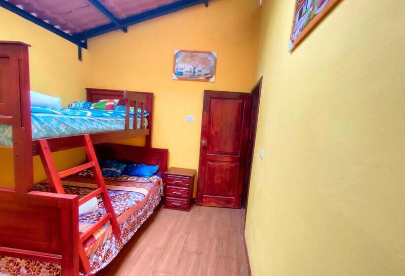 Номер Стандарт Трехместный, Casa Hospedaje Ligñay