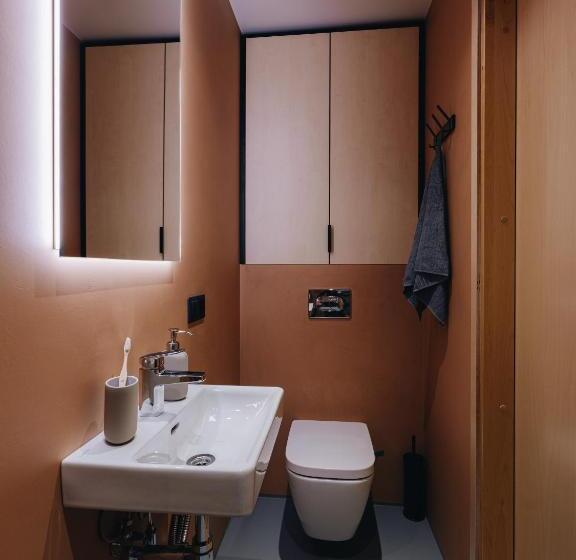 استودیوی لوکس, Stereo House By Larsen