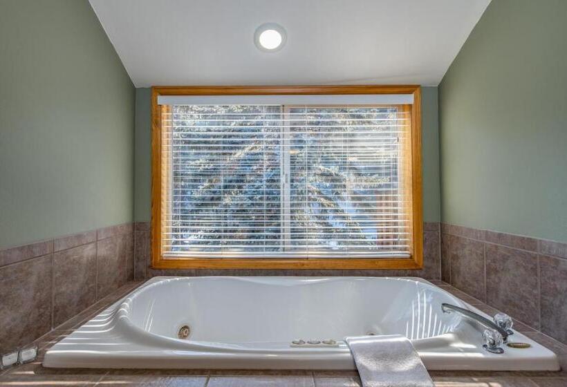 חדר סטנדרט עם מרפסת, Stonebrook Resort   Adult Only