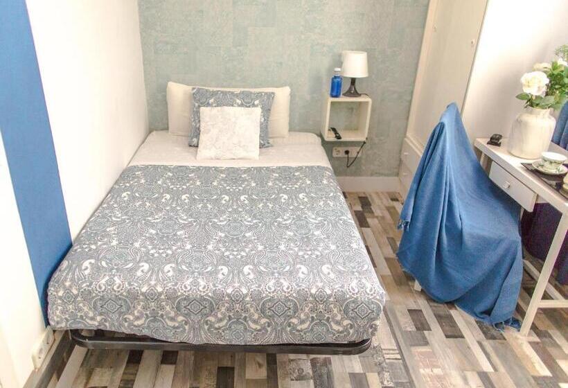 اتاق استاندارد یک نفره, Fuencarral Adeco
