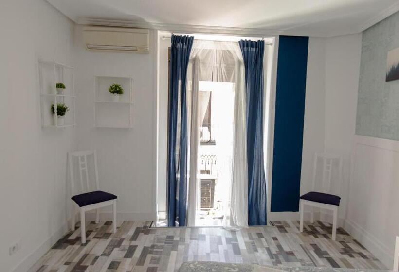 اتاق استاندارد, Fuencarral Adeco