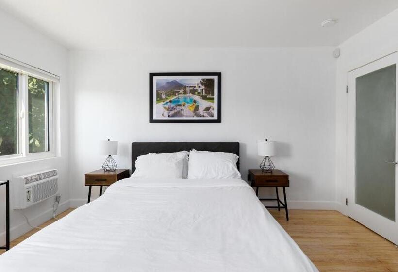 스탠다드 룸, Sunny Studio Near Culver City