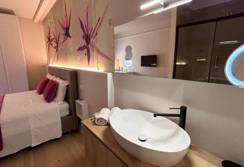 اتاق سوپریور با تخت بزرگ, San Lorenzo Luxury Boutique