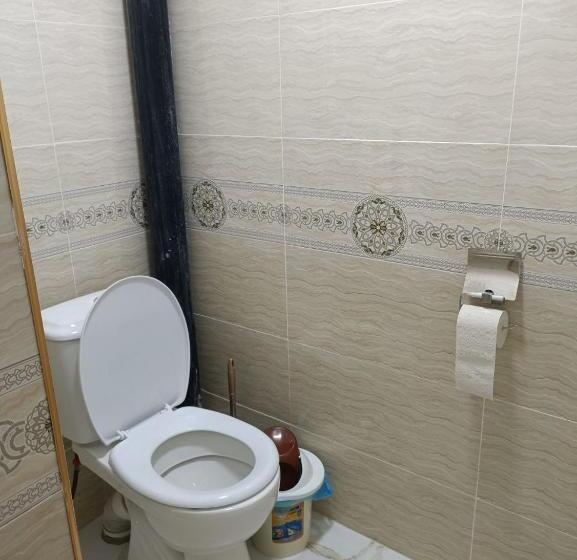 غرفة عائلية حمام مشترك, гостевой дом Isfan Guest House