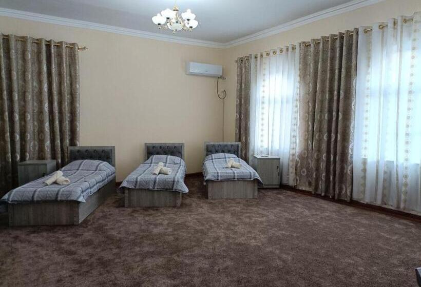 غرفة عائلية حمام مشترك, гостевой дом Isfan Guest House