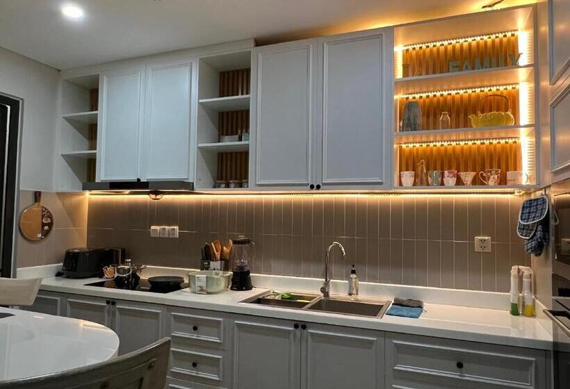 سوئیت پرزیدنت, Uphoenix Home  Hado Centrosa Garden