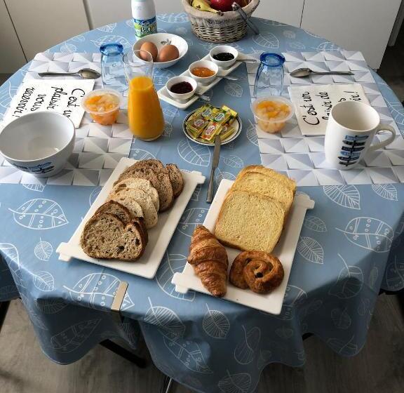 استودیو خانوادگی, Chez Annie