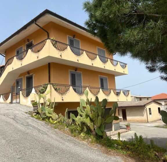 اتاق استاندارد, A Casa Di Marzia
