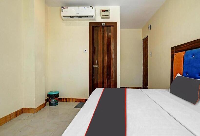 Трехместный Номер Классика, Collection O 81278 Hotel Rn Residency