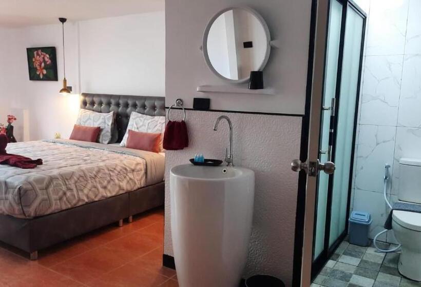 Номер Deluxe Вид на Море, Happy Beach Jomtien Guesthouse