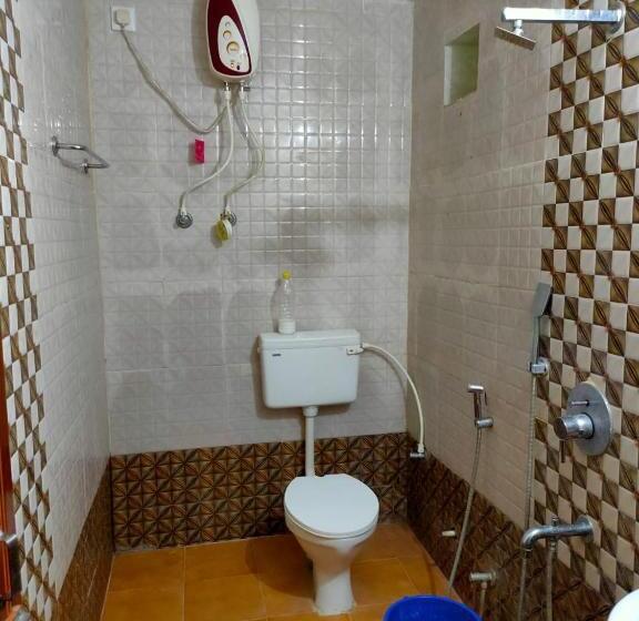 Семейное Студио, Kanikasundari Home Stay