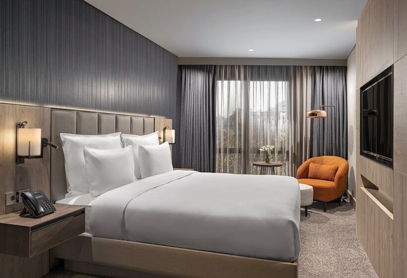 اتاق پرمیوم, Crowne Plaza Istanbul   Ortakoy Bosphorus, An Ihg