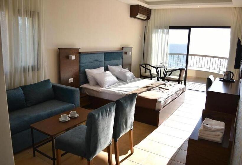 Deluxe Suite Sea View, Sands