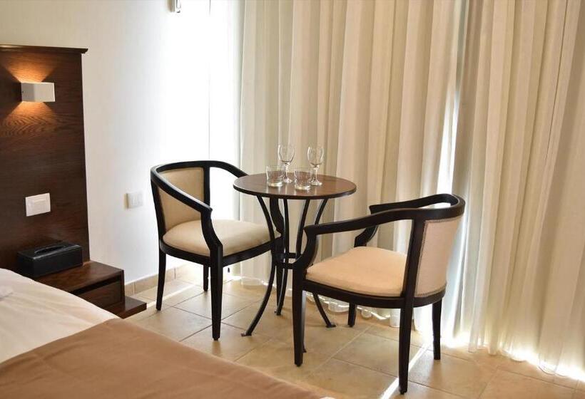 Deluxe Suite Sea View, Sands