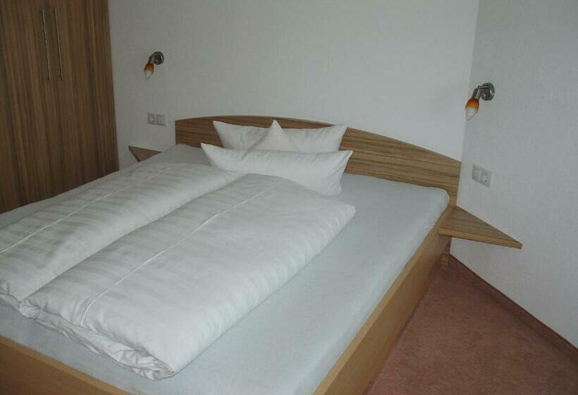 آپارتمان 1 خوابه, Pension Waldesruh