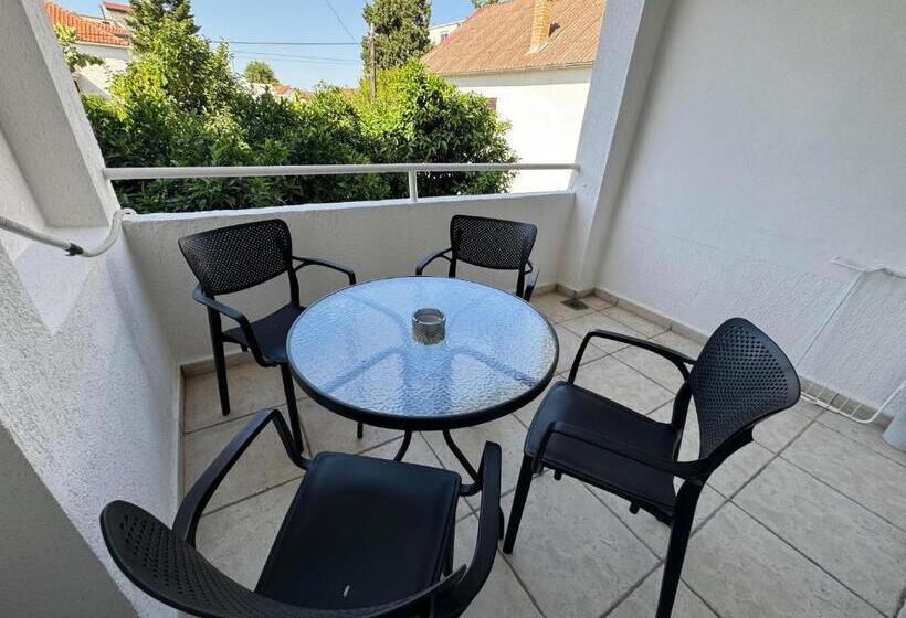 اتاق خانوادگی, Apartmani Hadžić