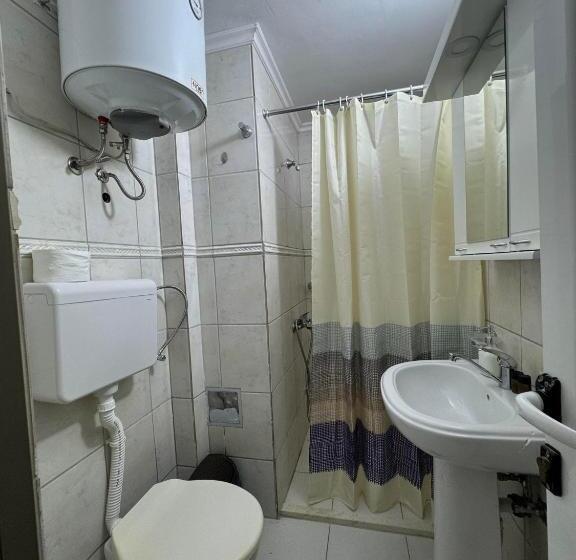 اتاق استاندارد سه نفره, Apartmani Hadžić
