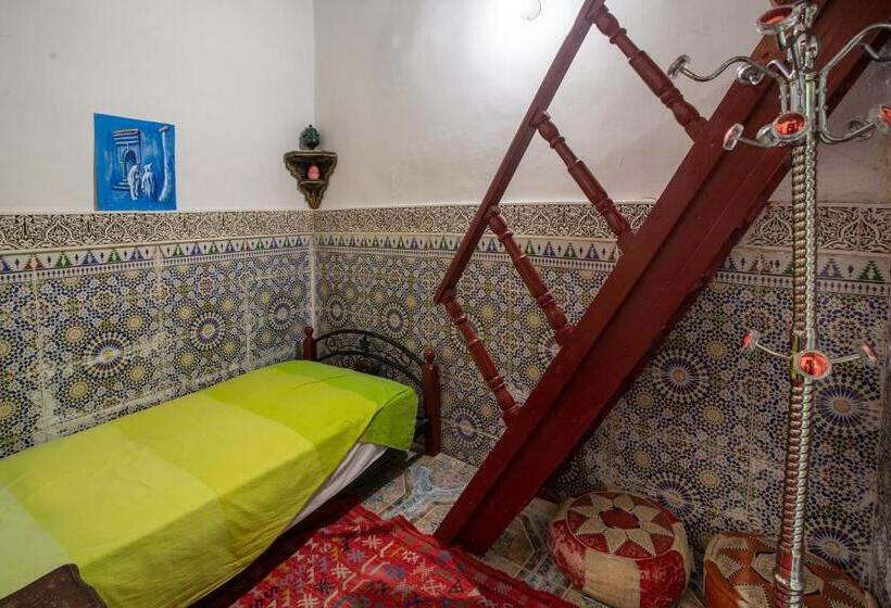 اتاق استاندارد, Dar Enouiina
