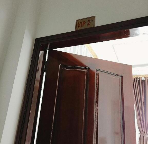 اتاق لوکس با بالکن, Hanh Phat 2 Guesthouse