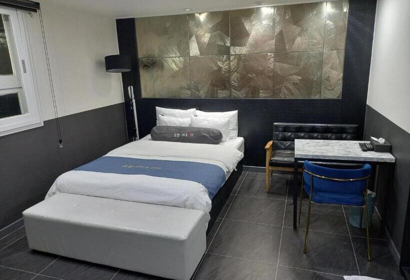 اتاق استاندارد, On & Off Hotel Bupyeong
