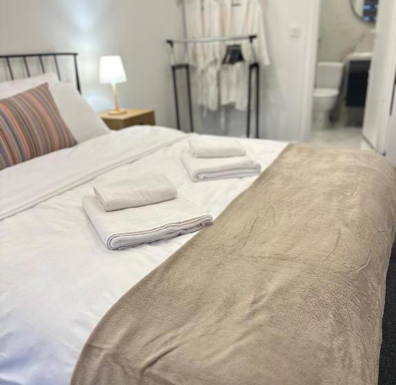 اتاق استاندارد, Royal Moon Suites