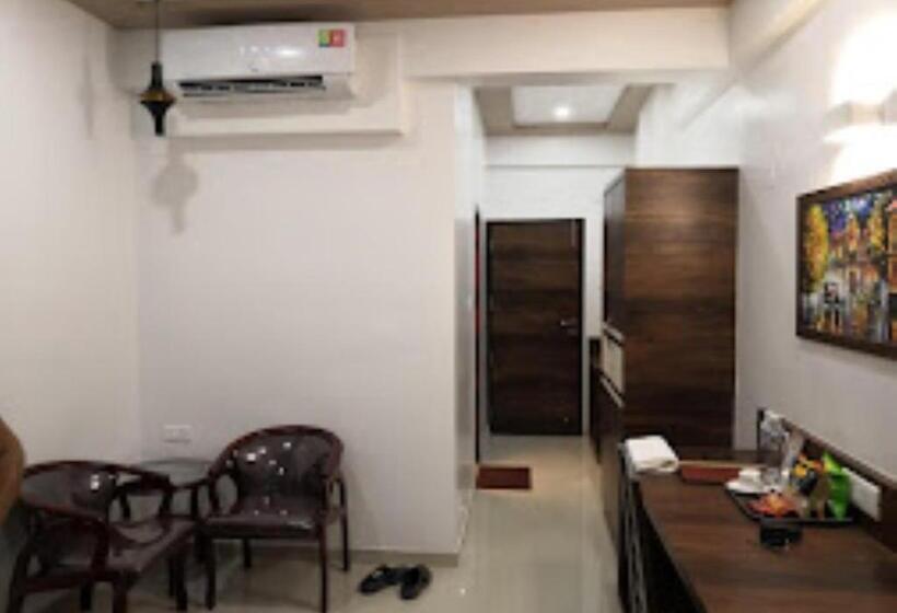 Номер Deluxe Кровать Кинг, Marvel Inn Shirur