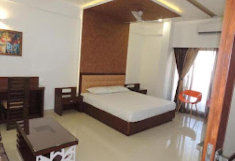 Люкс, Marvel Inn Shirur