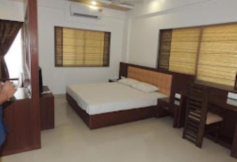 Люкс, Marvel Inn Shirur
