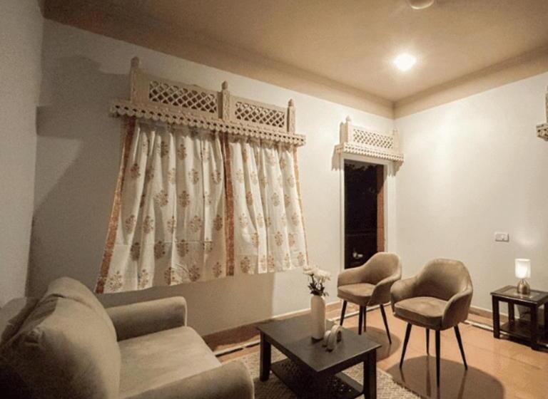 سوییت, Firebrick Boutique Residences   Garnet House